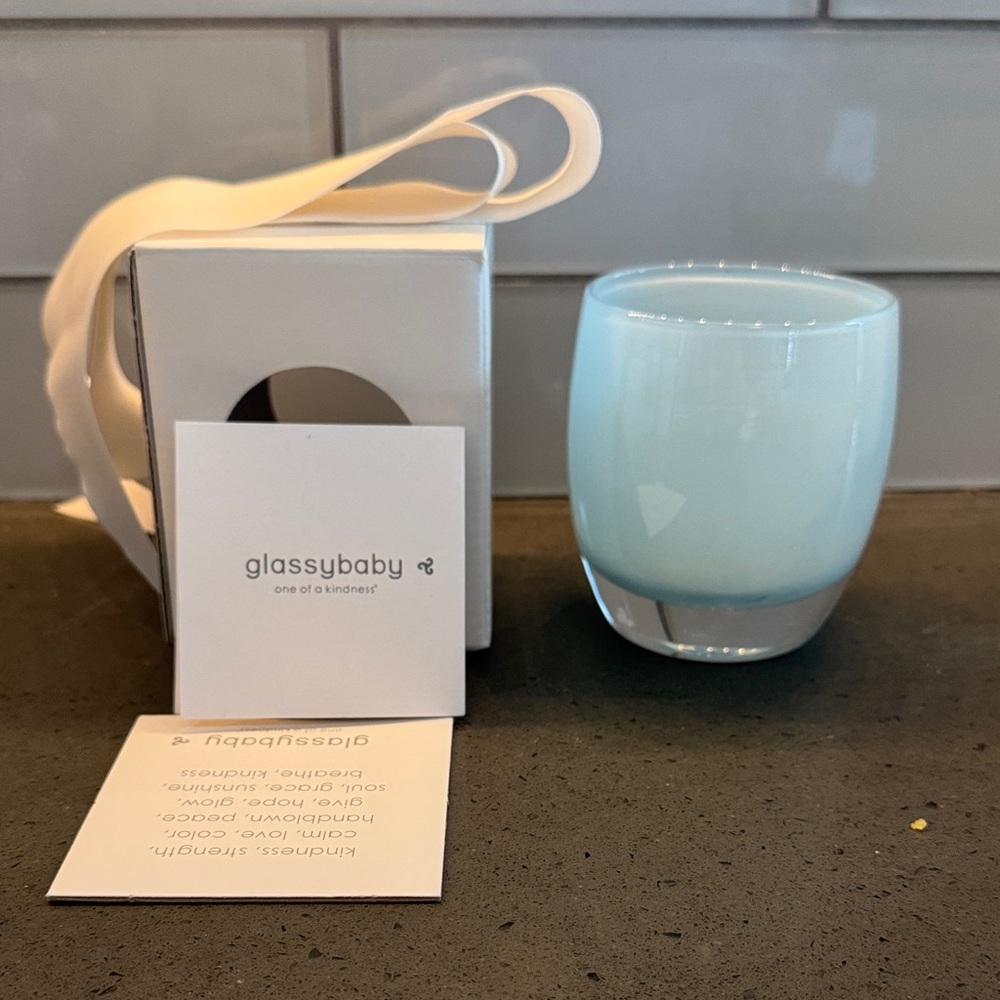 GlassyBaby Light Blue Candle